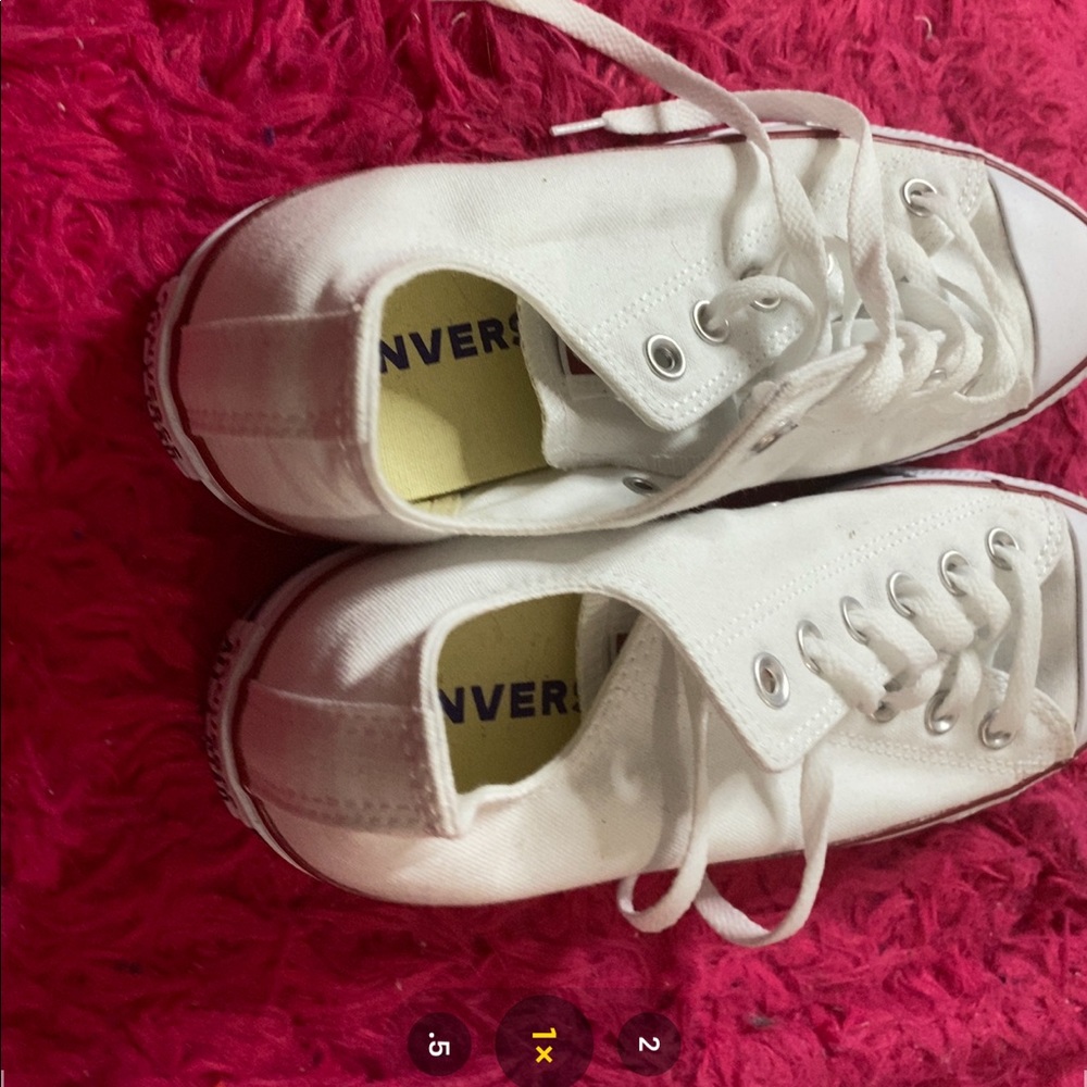 White converse. Low tops.